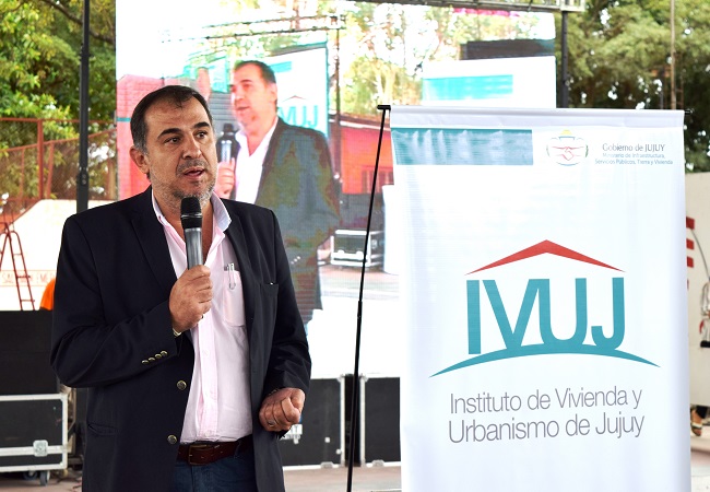 140317 Walter Morales Presidente del IVUJ