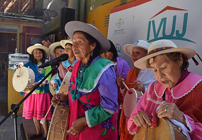 01 Las copleras acompañaron la celebración